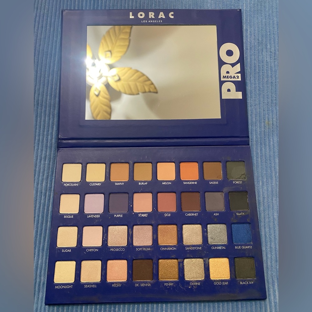 💙LORAC Mega 2 Pro Palette